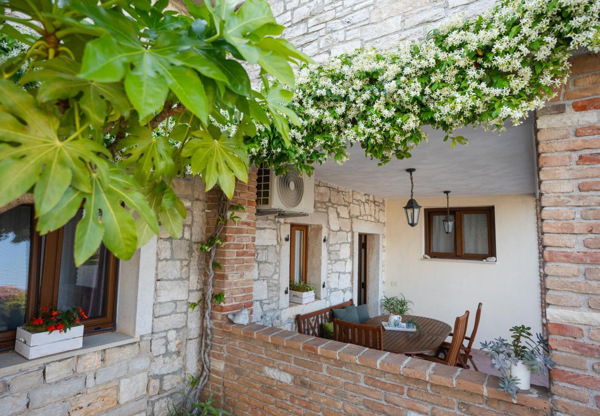 Lavanda Apartments & Room Sveti Lovrec Pazenaticki Room photo
